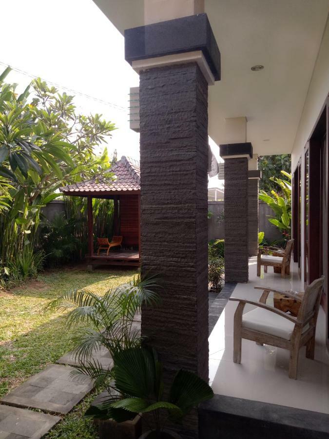 Guest House Reisya Nusa Dua  Exteriér fotografie
