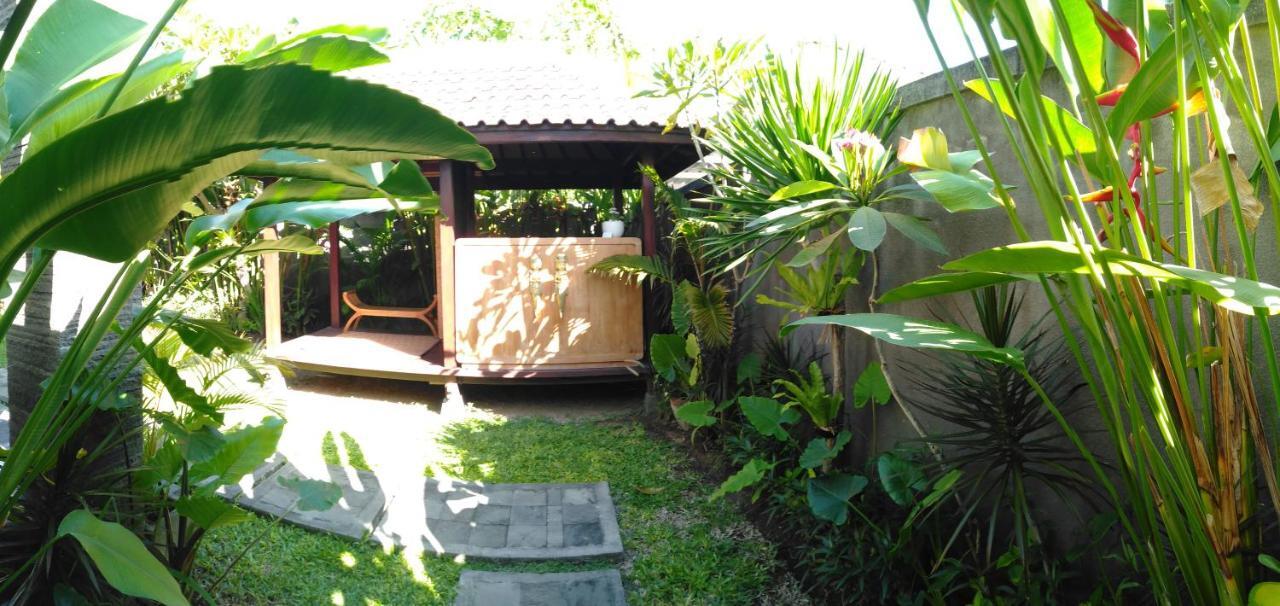 Guest House Reisya Nusa Dua  Exteriér fotografie